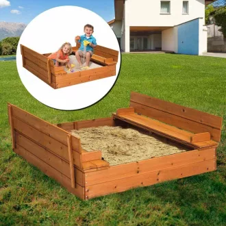   Lesena peskovnika s preklopnim strešnikom - trpežna in vremensko odporna zasnova