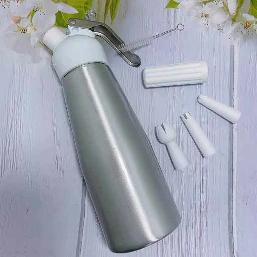 Dispenzer za stepeno smetano 500 ml s 3 dekorativnimi šobami
