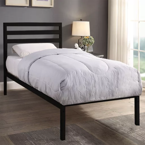 Kovinska postelja Bella z lesenimi letvami, različne velikosti in barve - črna 90x200 cm