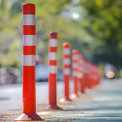 5-delni vremensko odporni plastični prometni stožci z odsevnimi črtami