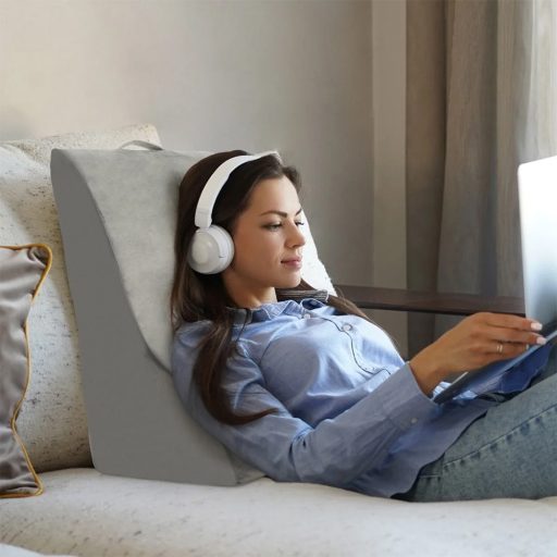 Ergonomska trikotna vzglavnik