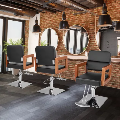 Hidravlična frizerska stolica z ergonomskim dizajnom in nastavljivo višino
