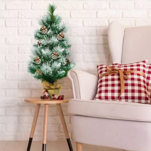 Snežna dekoracija umetna božična jelka s storži 60 cm